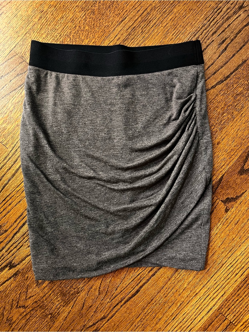Vera Wang Gray Knit Ruched Pencil Skirt with Black Waistband